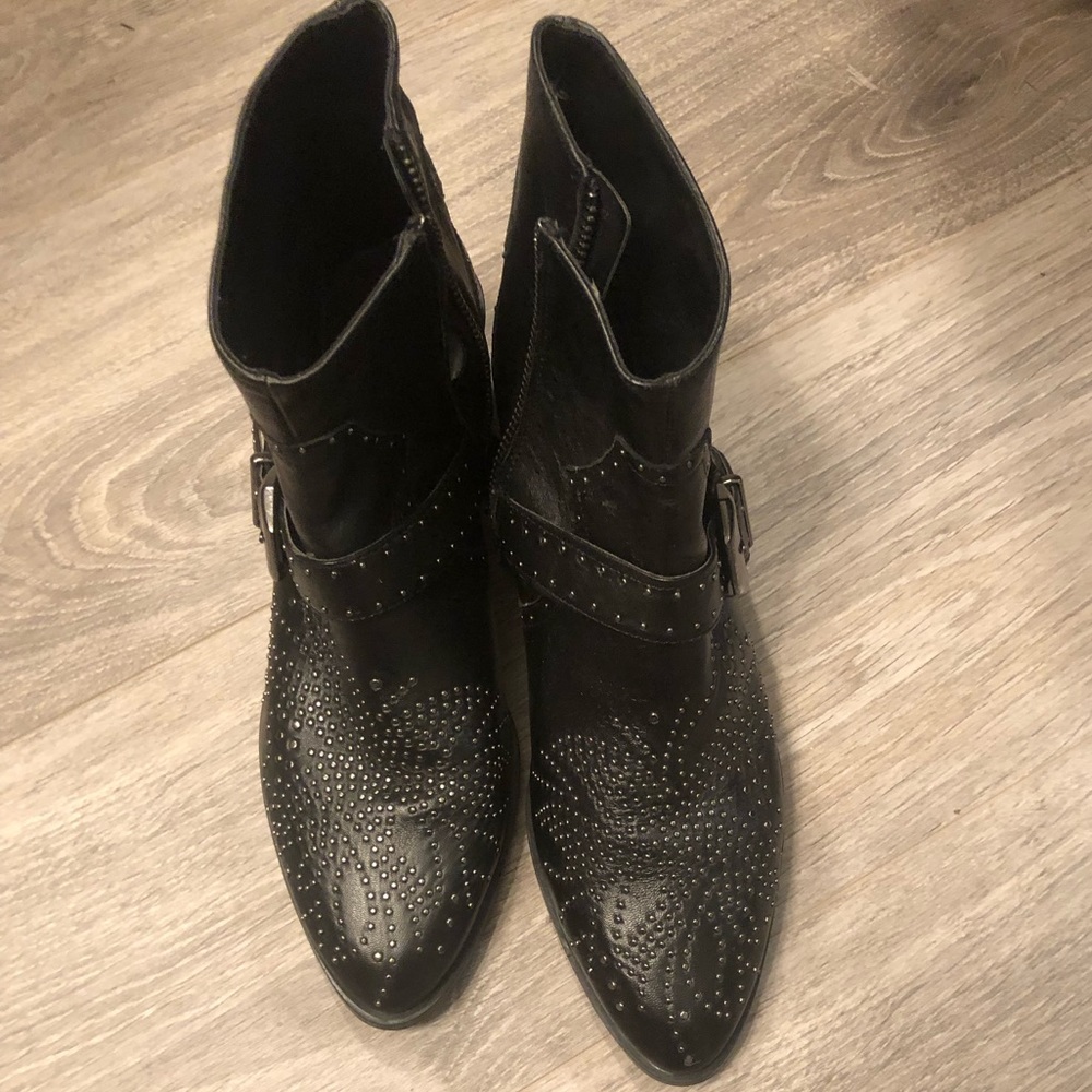 Zara black anckle cowboy boots